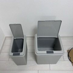 新品ゴミ箱2個セット LIXILの画像