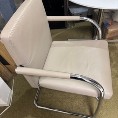 VITRA ダイニングチェアの画像