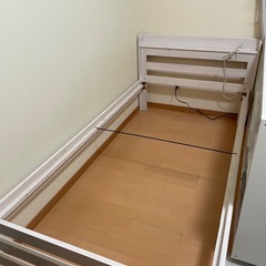 ベッドフレーム　シングルベッド
