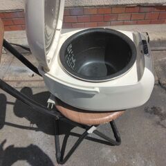 東芝：５合炊の炊飯器：ホワイト：中古良品：の画像