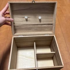 木製救急箱の画像