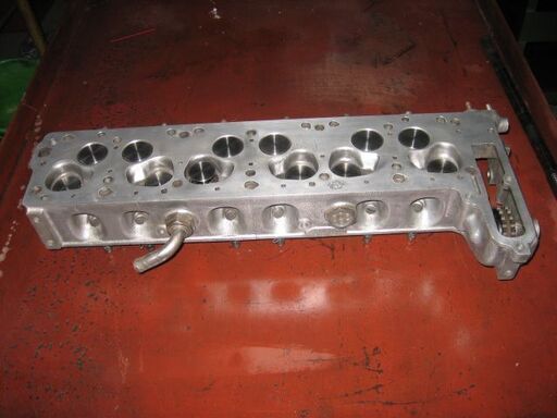 Mベンツ113SL-111SE-エンジン加工済みリビルトへツト取り付け実施中