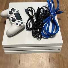 PS4Pro CUH-7200Bの画像