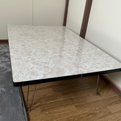 折りたたみローテーブルの画像