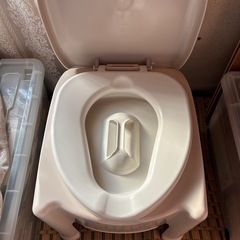 ポータブルトイレの画像