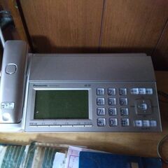 電話機（Panasonic製　KX-PZ720）