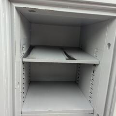 大きな金庫の画像