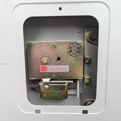 大きな金庫の画像