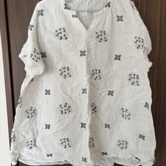 【美品】レディーストップス　白色　夏用の画像