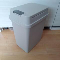 パナソニック純正　ゴミ箱　蓋付き　パッキン付　ワンプッシュ式