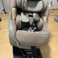 受け渡し者決定済み　アップリカ　isofix チャイルドシート