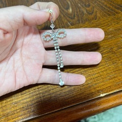 ピアス リボン
