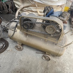 エアーコンプレッサー200v
