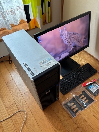 HP-Z400ワークステーション水冷モデルディスプレイ、キーボード、マウスおまけ付き
