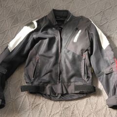 コミネ ライダースジャケット S 夏用 肩に少し破れあり KOMINE