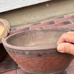 値下げ、直径42cm陶器足付植木鉢、他2点セットの画像