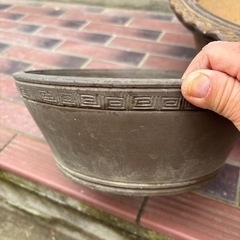 値下げ、直径42cm陶器足付植木鉢、他2点セットの画像