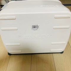 スタンレー クーラーボックス ホワイト 15.1Lの画像