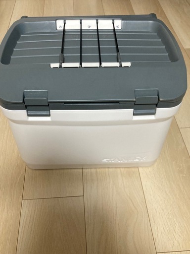 スタンレー クーラーボックス ホワイト 15.1L