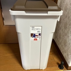 ニトリ　未使用　ゴミ箱　　45リットルの画像