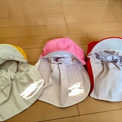 カラー帽子の画像