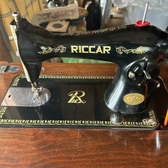 レトロRICCAR（リッカー）脚踏みミシンの画像