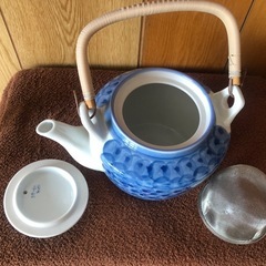 １０人分のお茶作れます　有田焼８号土瓶特大急須だと思います…