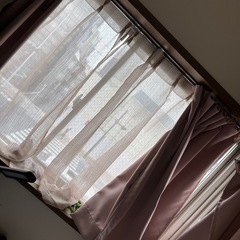 レースカーテンベージュの画像