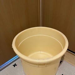 割れあり漬物おけ