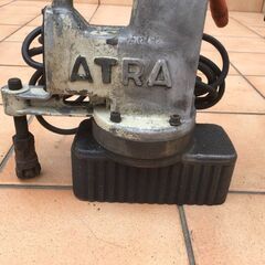 アトラエース M-250B ボール盤 コード式【市川行徳店】ATRA【店頭取引限定】【中古】管理番号：ITRV1UXISWZMの画像