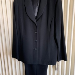 問屋の在庫　　ブラックフォーマルの画像