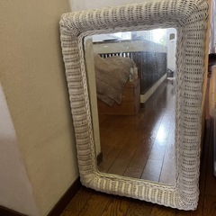 藤製の鏡