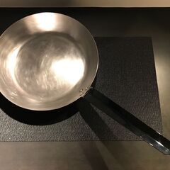 [受け渡し完了] 鉄製フライパン直径28cm（ガス用）