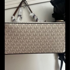 新品　マイケルコースバックの画像