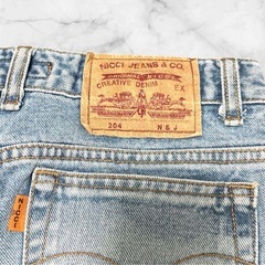 NICCI❤デニムパンツ　ジーパン　レディース　バタフライ刺繍の画像