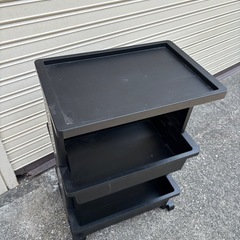 黒色棚