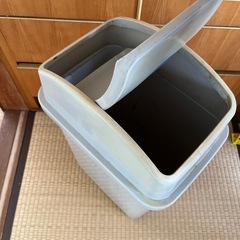ゴミ箱の画像