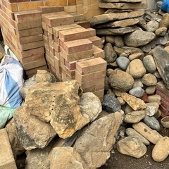 自然石、敷石、レンガ、ブロックなどお譲りします。