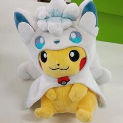 0411-134 アローラロコンポンチョぬいぐるみ　ピカチュウ