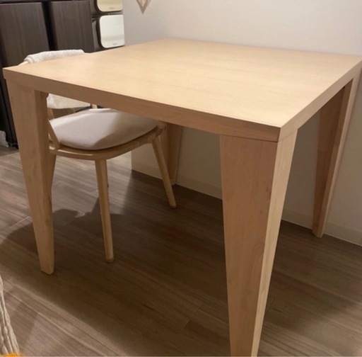 廃盤天然木　80×80ダイニングテーブル