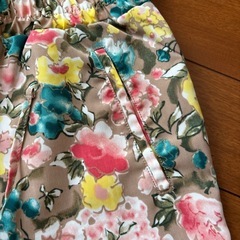【美品】花柄パンツの画像