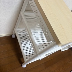 キャスター付きワゴンの画像