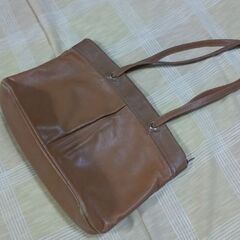 ◆【中古】　《LONGCHAMP・ロンシャン》　●皮革・肩掛けバ...