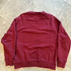 Tommy Jeans バーガンディ クルーネックスウェットの画像