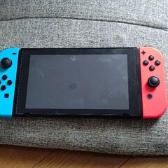 Switch本体　保護フィルムついてます　値下げはしません