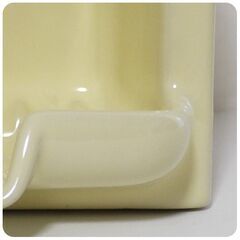 黄色埋込石鹸入れ　陶器製　150角の画像