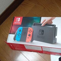 Switch本体　保護フィルムついてます　値下げはしませんの画像
