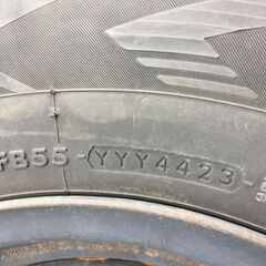 A3687　YOKOHAMA　スタッドレスタイヤ　195/80R15　107/105L　LT G075　iceGUARD　G075　4本セット　2023年製　の画像