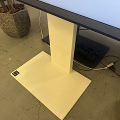 TOSHIBA 50インチ　2018年　スタンド付きの画像