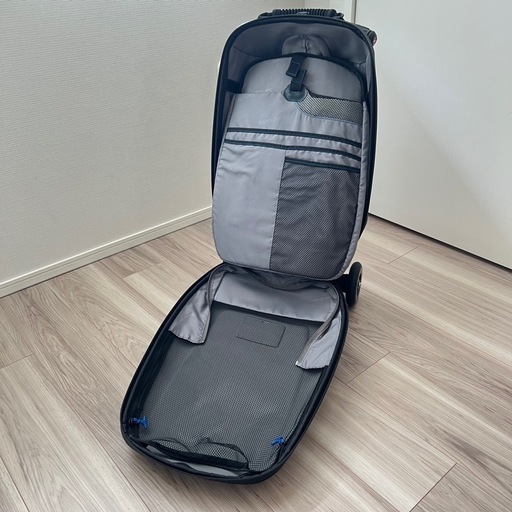 《予定者決定》マイクロスクーター製「micro luggage マイクロラゲッジ」の乗れるスーツケース＆キックボード